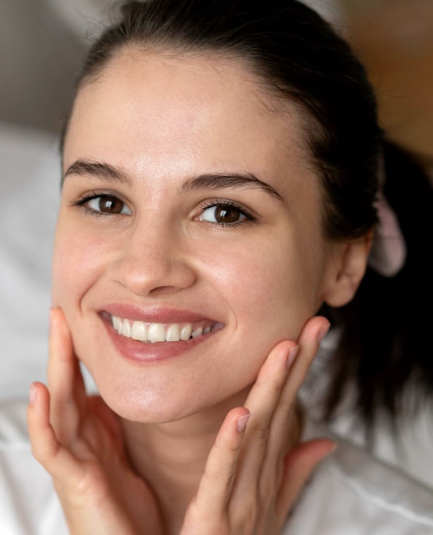 Supports Clearer-Looking Skin